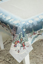 Karácsonyi asztalterítő – Frosty karácsonyi hóemberes minta, 137×240 cm, gobelin, ezüst lurex