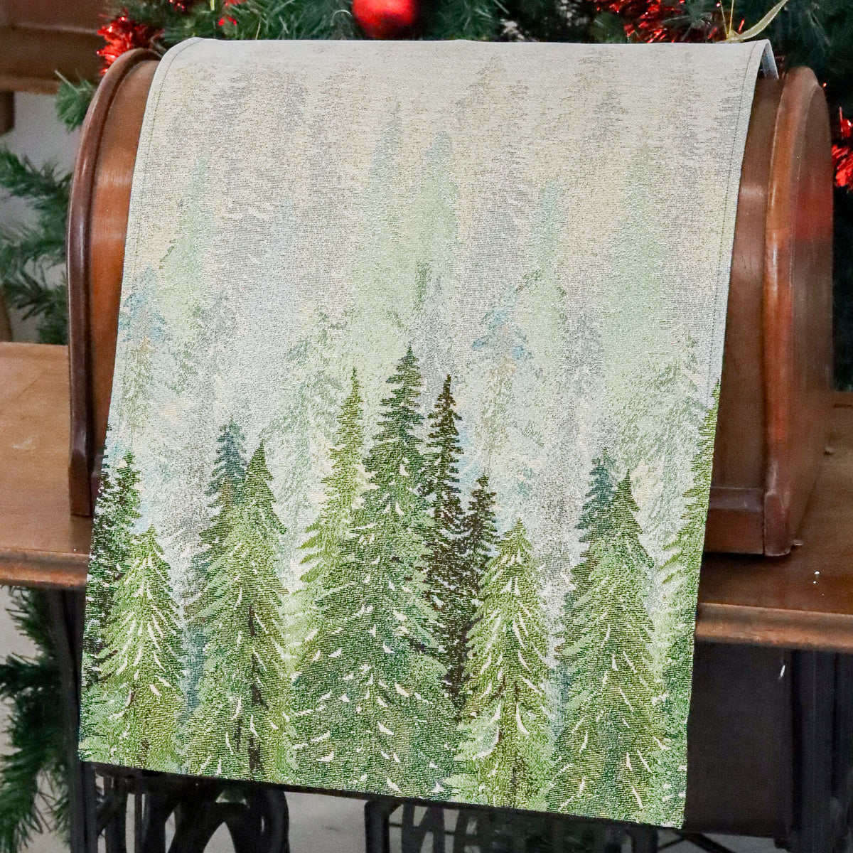 Karácsonyi asztali futó – Golden forest fenyőfás mintás asztali futó, 44×140 cm, gobelin, arany lurex