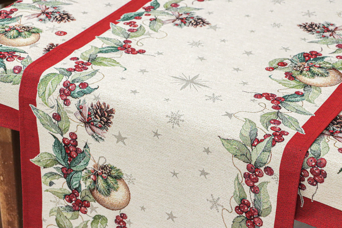 Karácsonyi asztali futó – Berry ünnepi, bogyós mintás asztali futó, 44×140 cm, gobelin, ezüst lurex