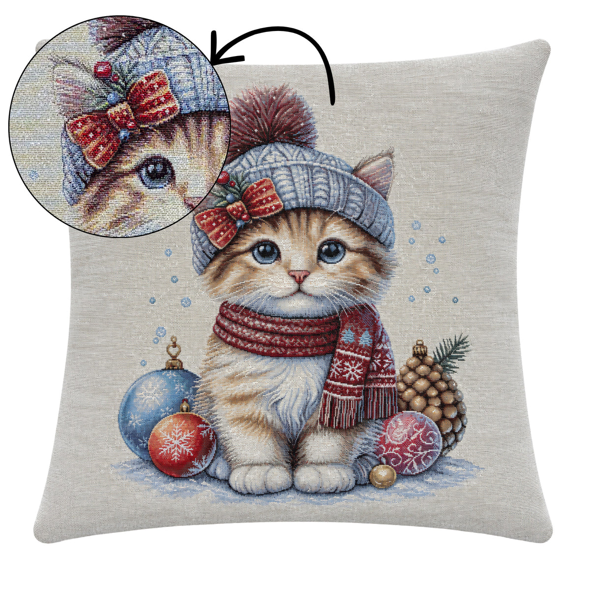 Karácsonyi díszpárnahuzat Kiscica sapkában, 45×45 cm – gobelin, ezüst lurexszel