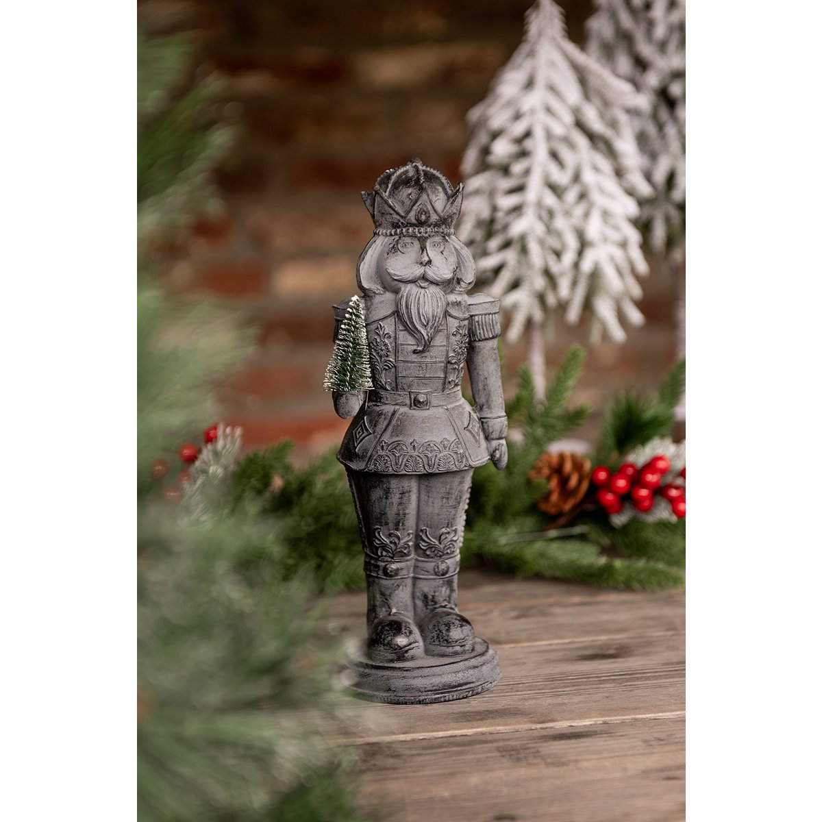 Karácsonyi diótörő figura 32 cm – szürke