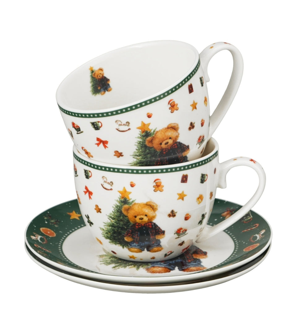 Karácsonyi macis porcelán csésze aljjal, 2 személyes szett 270 ml – Teddy Noel (díszdobozban)