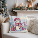 Karácsonyi díszpárnahuzat Piros sapkás, hóemberes, 45×45 cm – gobelin, ezüst lurexszel