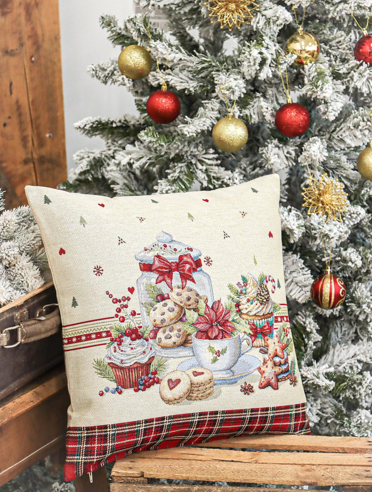Karácsonyi díszpárnahuzat sütis, 45×45 cm – gobelin, ezüst lurexszel