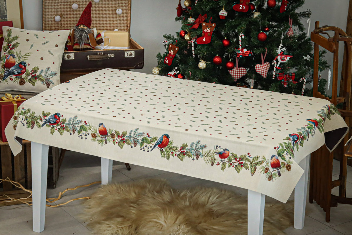 Karácsonyi asztalterítő – Kismadarak fenyőágon minta, 137×240 cm, gobelin, lurex nélkül