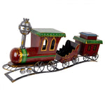 Nagy piros fém gőzmozdonyos vonat két vagonnal karácsonyi dekoráció